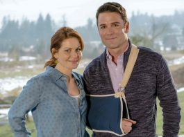 A Bundle of Trouble stars Candace Cameron Bure & Yannick Bisson