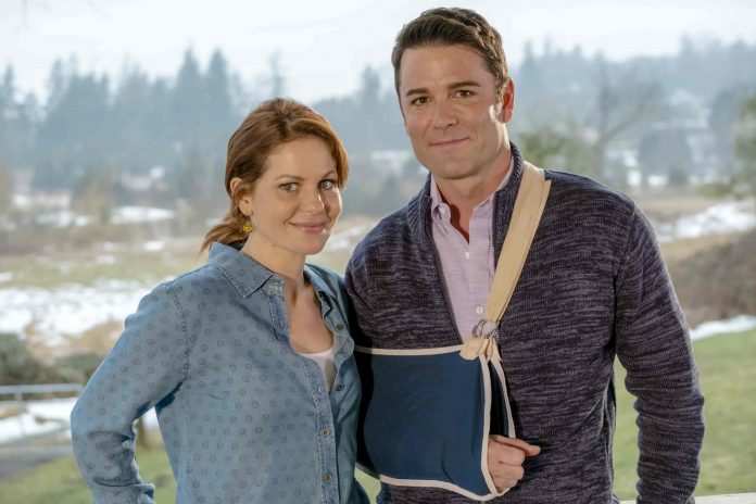 A Bundle of Trouble stars Candace Cameron Bure & Yannick Bisson